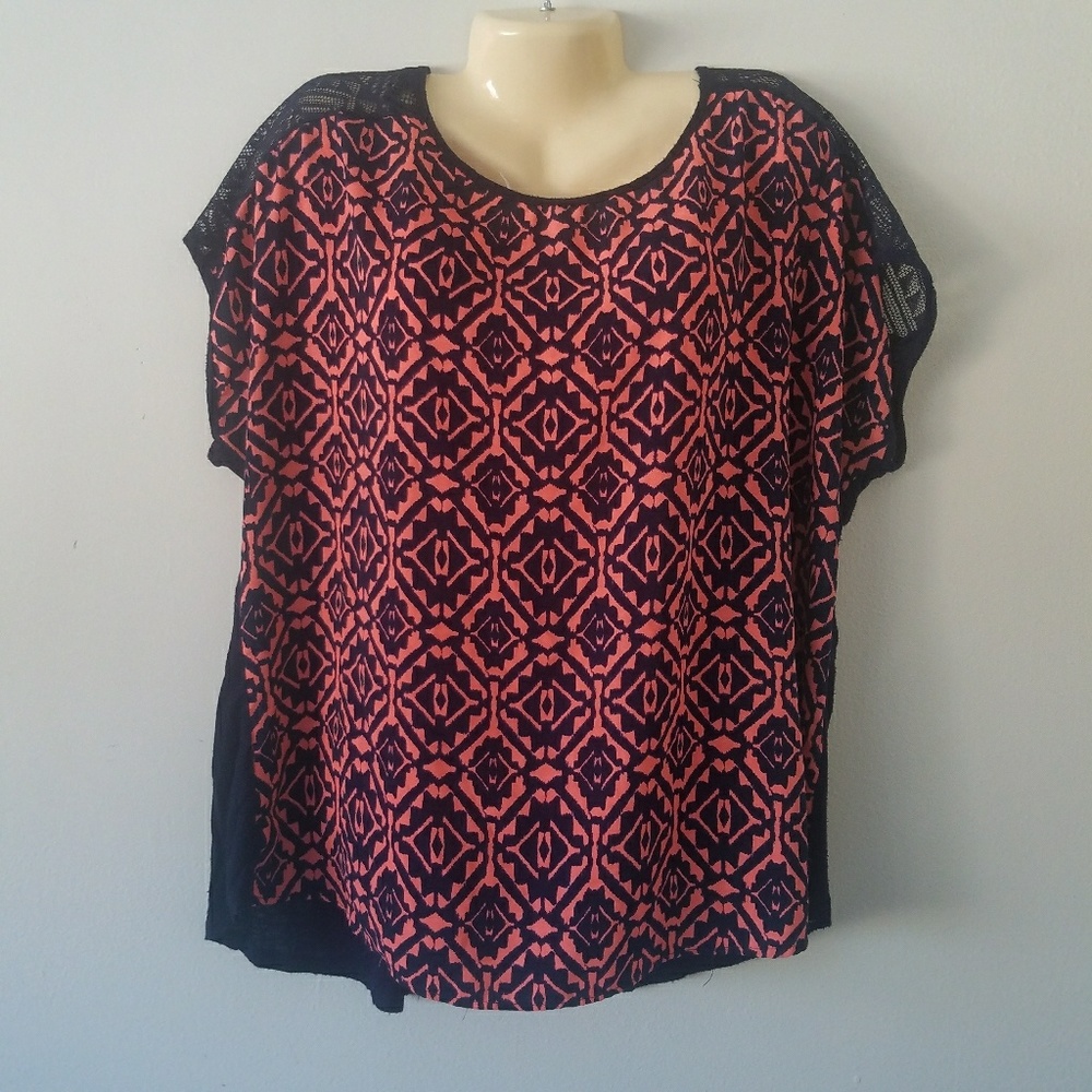 Coral/Navy Blue Pattern Hi-Lo Shirt with Lace Back